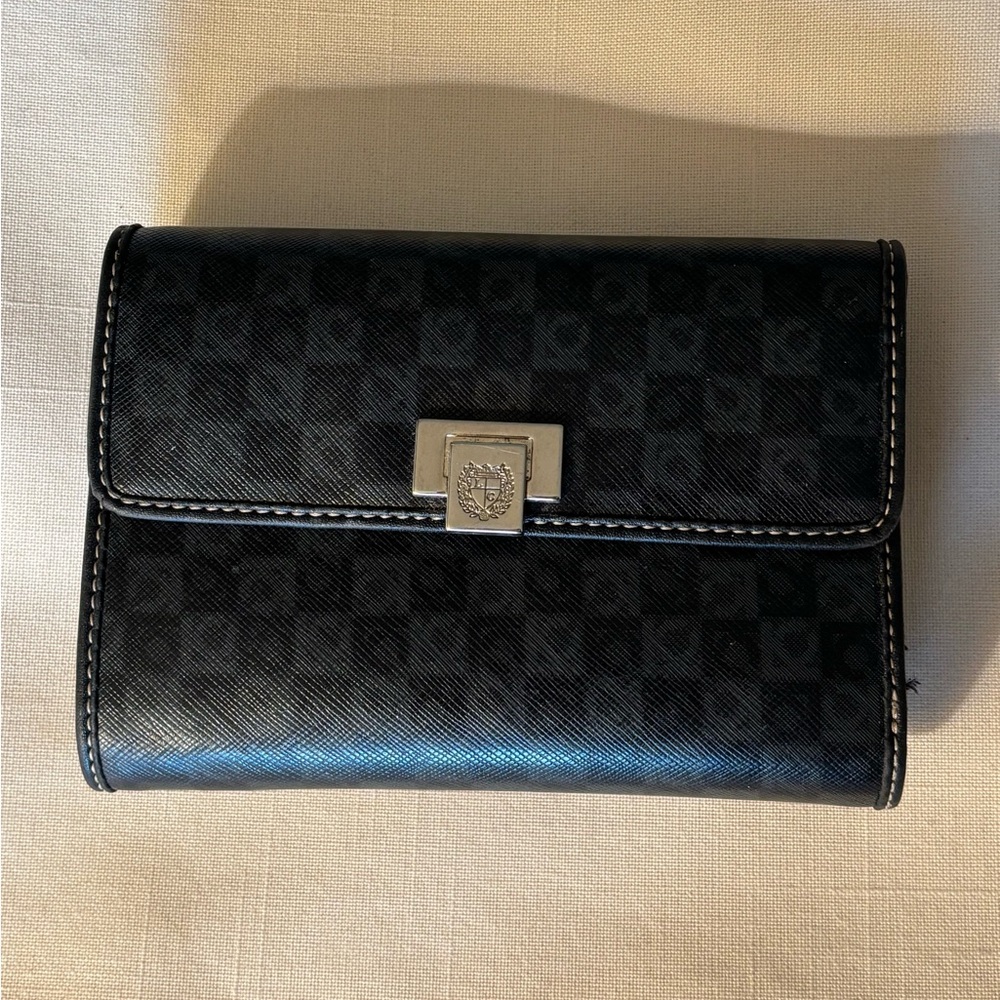 Liz Claiborne Black Trifold Wallet with Silver Clasp